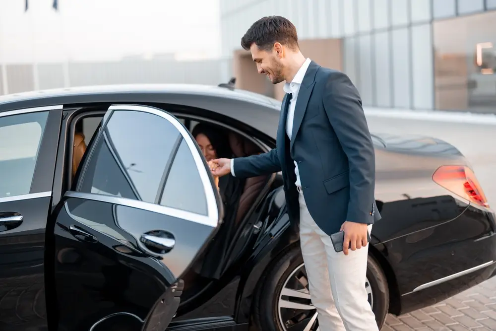 Luton Airport Chauffeur Services | Luxury Transfers