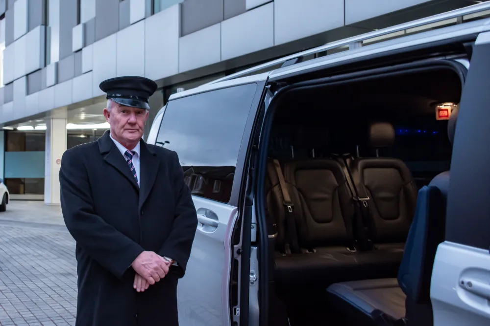 V class chauffeur Service (7)
