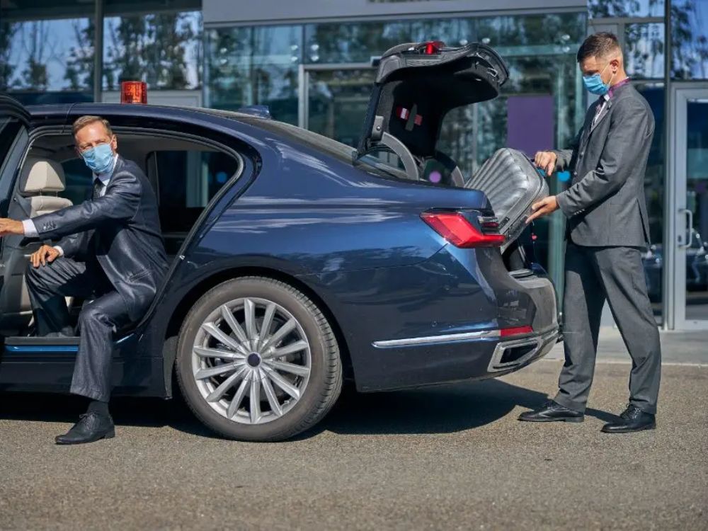 Premium-Chauffeur-Driven-Car-Service-in-Lichfield_
