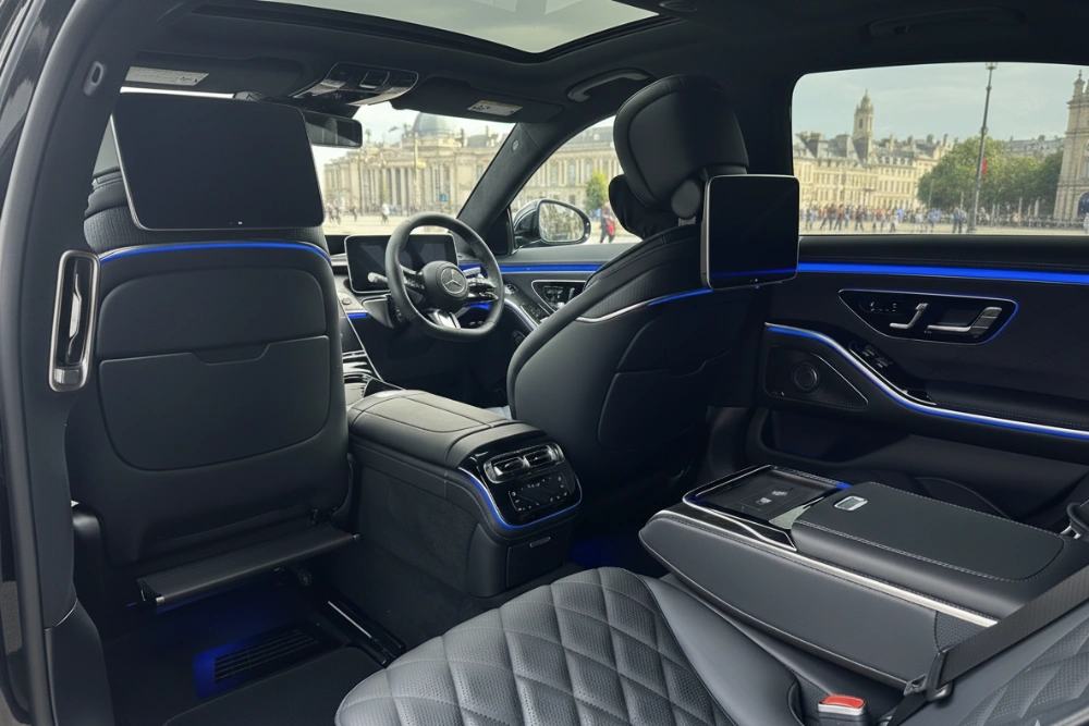 Hire-Mercedes-S-class-for-airport-transfers.webp
