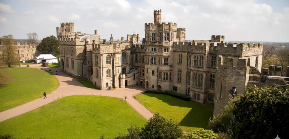Warwick Castle – A Touch of Royal Grandeur chauffeur car transfers