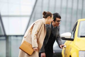 Airport Transfer vs Taxi UK Which Option Is Better for Airport Travel
