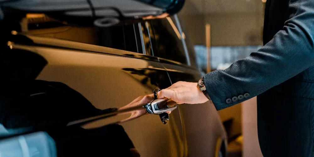 Benefits of Choosing a Chauffeur Driven Car in UK