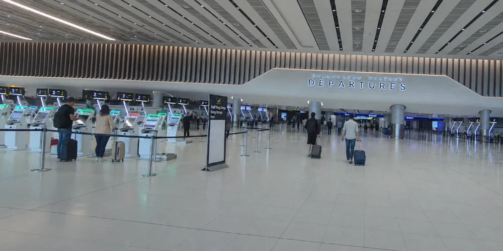 Manchester airport terminal 2 passenger travel guide