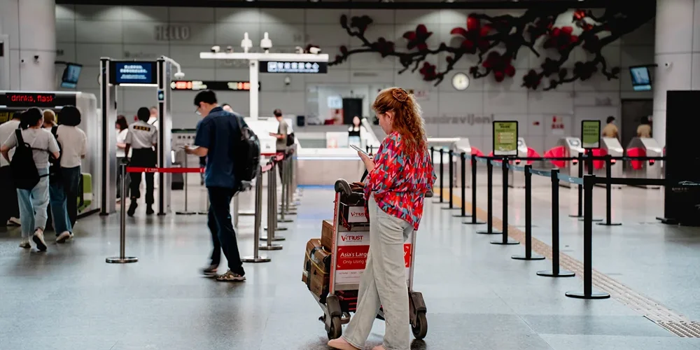 chauffeur booking flight delayed return